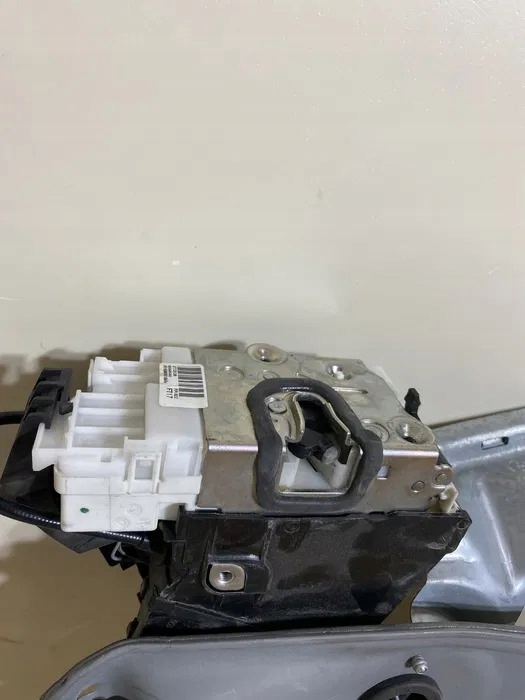 фото №5, Mercedes w169 w245 замок стеклоподъёмник kpletny правое зад