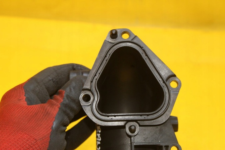 фото №6, Труба дроссельной заслонки vw touran 1.4 tsi blg 03c129721b