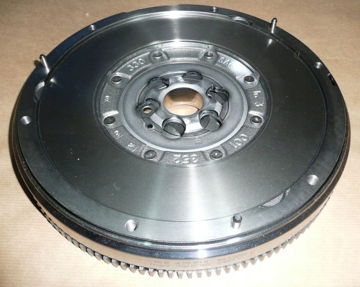 фото №4, Колесо двухмассовый citroen c4 peugeot partner iii 1.6h