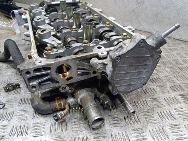 фото №7, Toyota avensis t27 1.8 valvematic a2zr a головка двигуна kpl 1411b22153