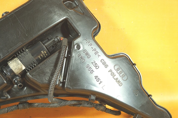 фото №8, Audi a4 8w b9 66km бак склоомивача насадки 8w0955451l / 6r0955681