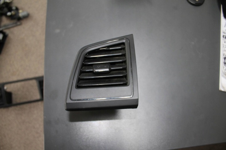 фото №1, Решітка повітропровід vw t6 7e6819203a