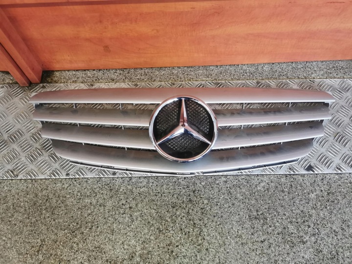 фото №1, Решётка решётка радиатора mercedes класс b w245 1698800183