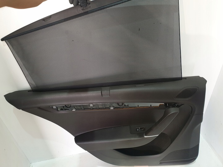 фото №8, Боковина двері лівий зад vw passat b7 2.0tdi 11r sedan захист колонки ролета