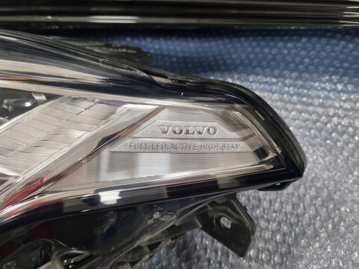 фото №8, Volvo xc90 ii рестайлинг полный led лампы лампа левая правая 1 модуль