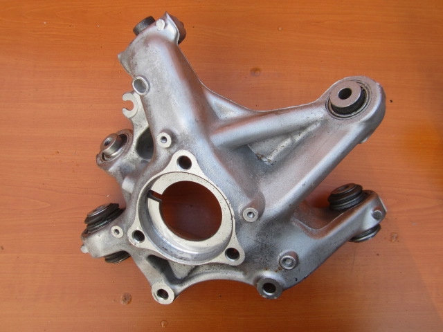 фото №9, Tesla модель 3 iii поворотна опора зад задня права 1044416-00-g ліва 1044411-00-g