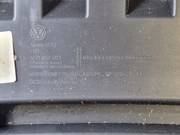 фото №8, Торпедо роздавальна консоль 6q1857003 vw polo 6q0
