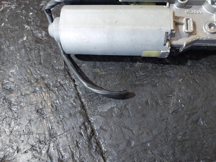 фото №9, Моторчик люк volkswagen golf v 1k0959591 0390200017