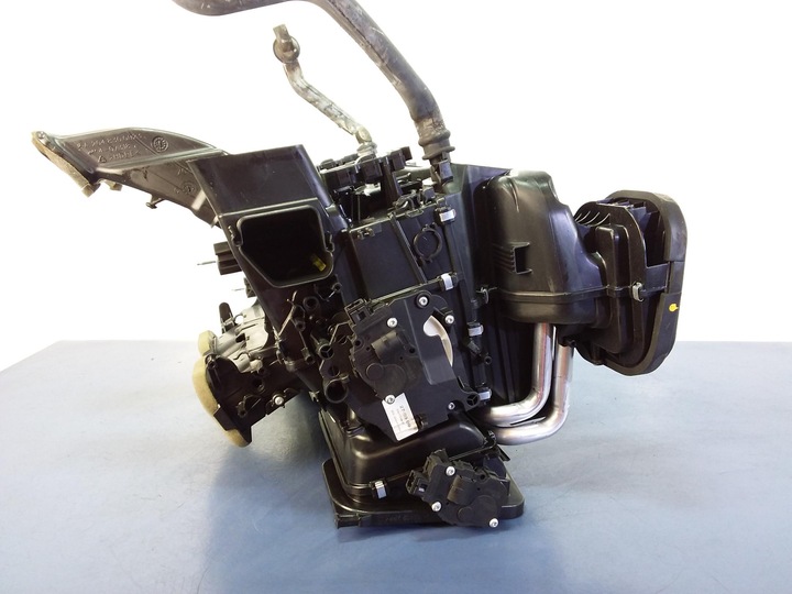 фото №4, Mercedes c w204 обігрівач кондиціонер корпус