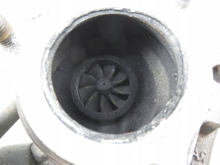 фото №8, Турбокомпрессор volvo v70 ii sw 285 2.4 d 131 8653146 d 5244 t2