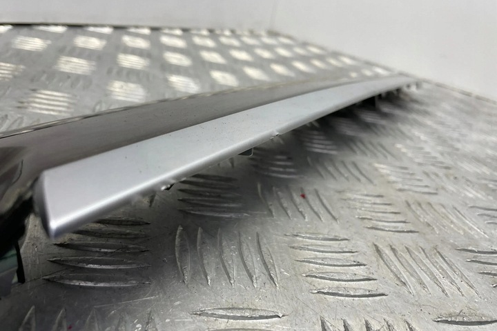 фото №9, Планка декоративна капот bmw 7 f01, f02 9115576 3.0l дизель 180kw 2010