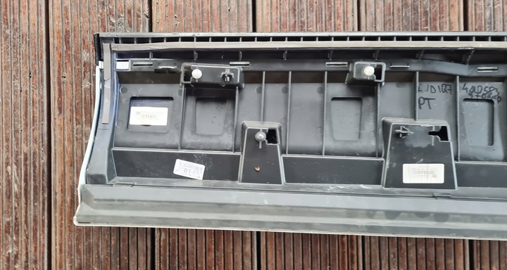 фото №11, Планка дверь зад правые audi q7 sq7 4m0583870 рестайлинг