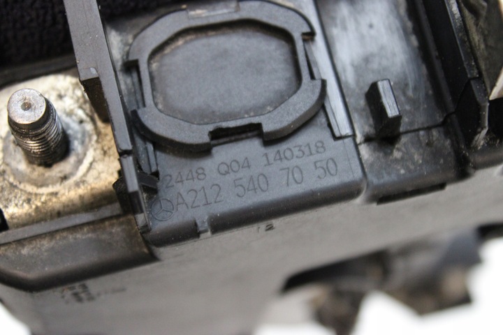 фото №8, Клема plus піротехнічна розподільник струму a2125407050 mercedes w218 w212