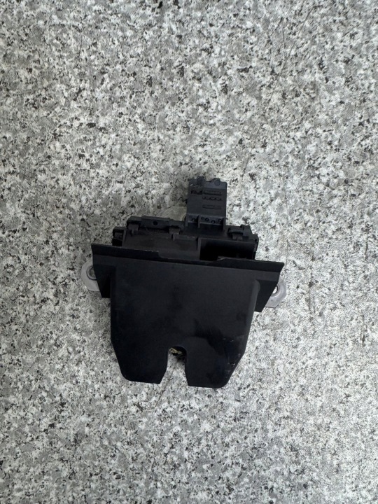 фото №5, Замок кришки багажника volvo v40 ii 2012-2018r 31440245