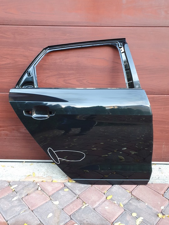 фото №12, Правые задние дверь планка audi a1 s1 ii 82g gb 18-