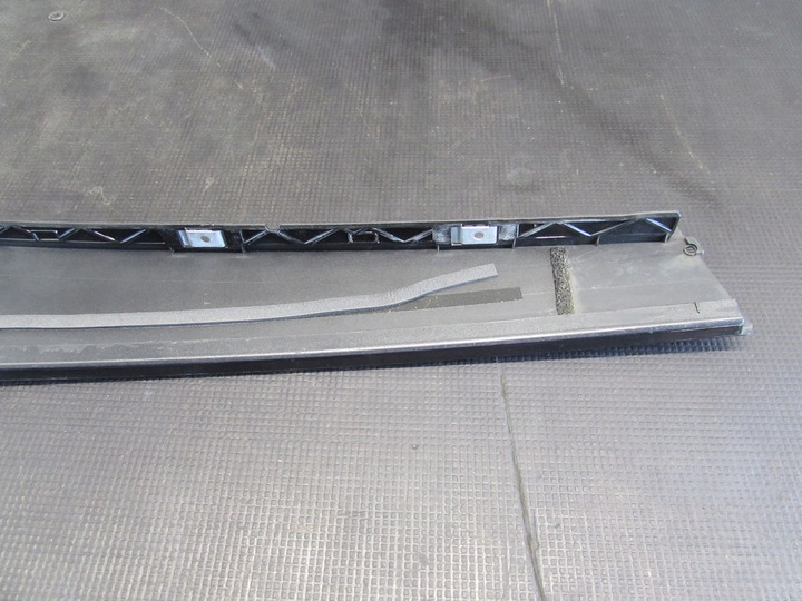 фото №9, Планка порогова правий перед 96859277 peugeot 3008 i 09-13r