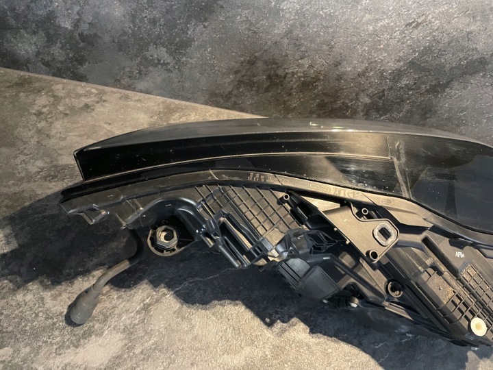 фото №8, Лампы перед audi a6 c8