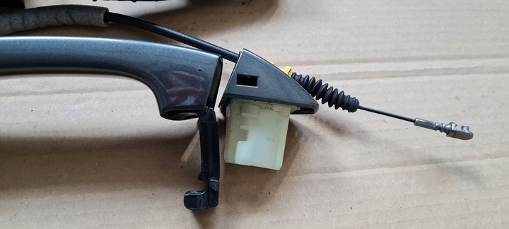 фото №6, A6 c8 4k ручка левая левый перед передняя каркас uk lz7s 4m8837205b