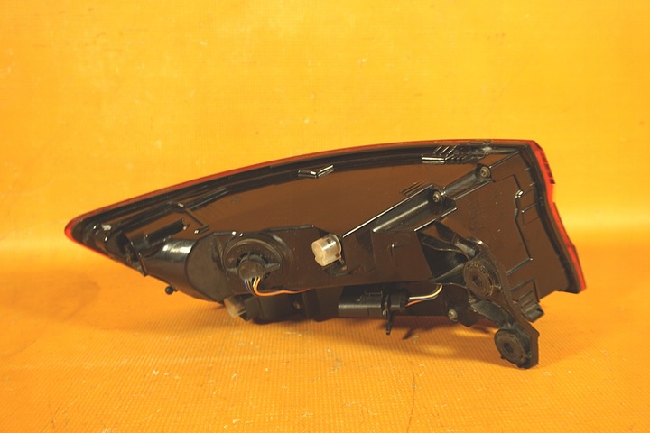 фото №15, Audi a4 8w b9 66km лампы зад комплект matrix 8w5945091c / 8w5945093c