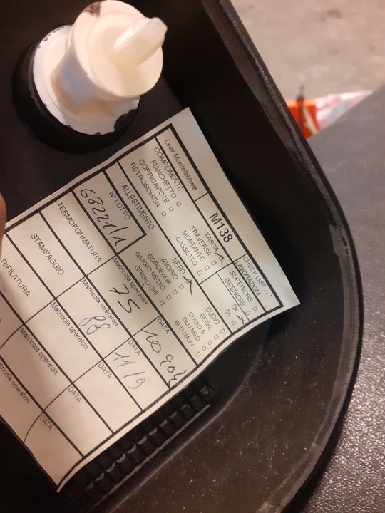 фото №12, Maserati 4200gt 2002- обивка боковина дверь левый правые