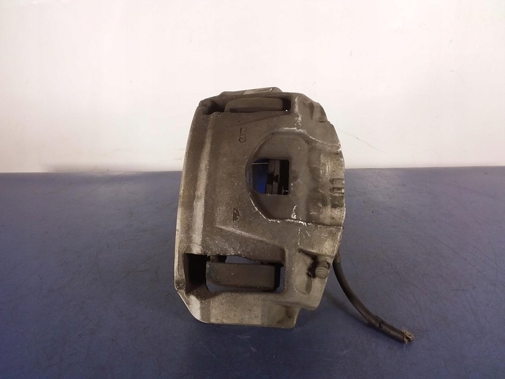 фото №5, Audi a8 d4 4.2 tdi супорт скоба перед праві