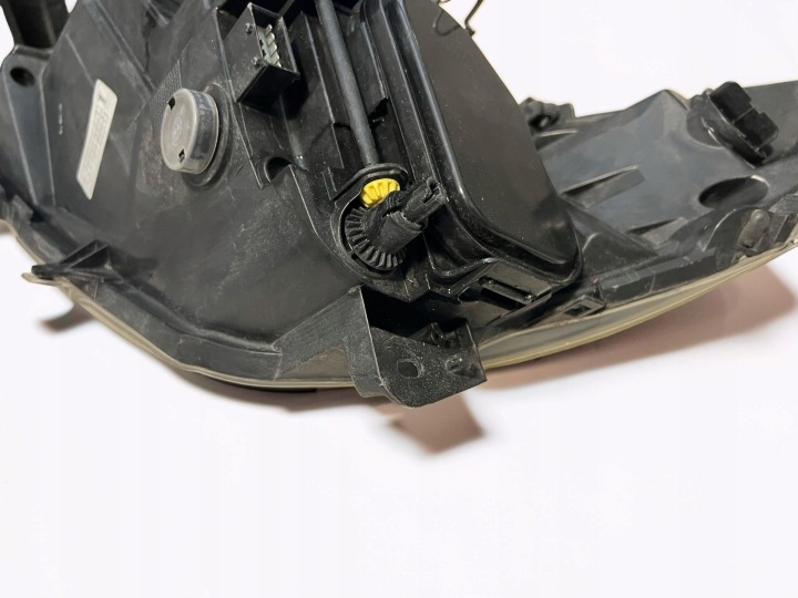 фото №10, Перед сторона права фара opel corsa d 13186382