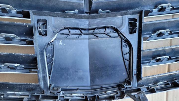 фото №7, Решётка решётка радиатора mercedes e-klasa w212 a2128801183 радар дистроник a2128870011