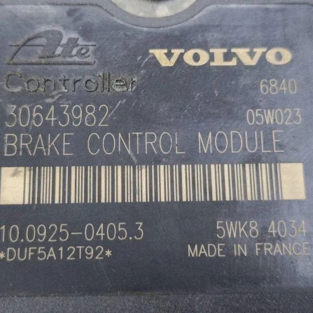 фото №8, Блок керування abs volvo v70 ii sw 30643982 2.4l дизель 120kw 2005