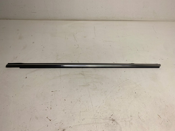 фото №1, Планка уплотнитель стекла дверь левый перед sportage iii 10-