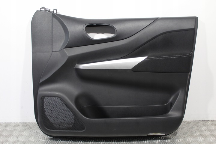 фото №1, Боковина двері праві перед renault alaskan