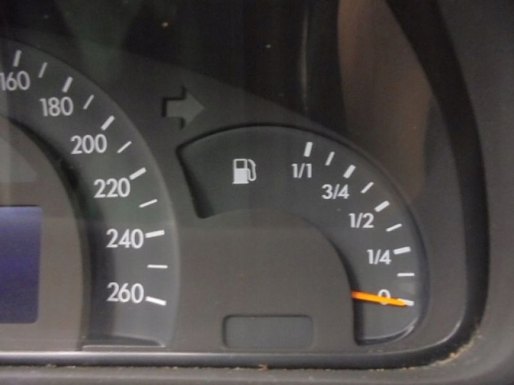 фото №7, Mercedes c w203 спидометр приборы 2.0b a2035402647