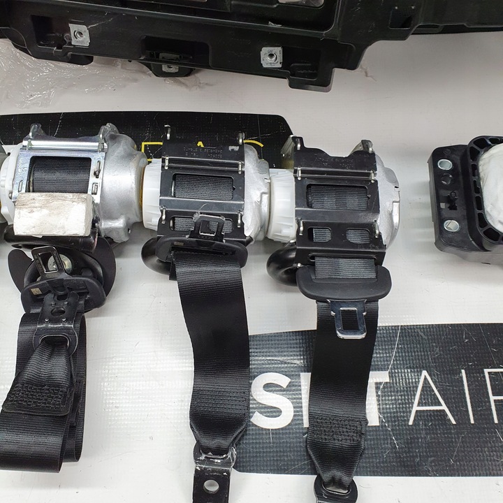 фото №8, A3 8y панель консоль подушки ремені подушка безпеки