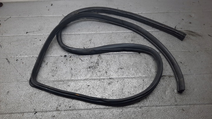 фото №1, Прокладка дверь левый зад toyota avensis t25 04r универсал