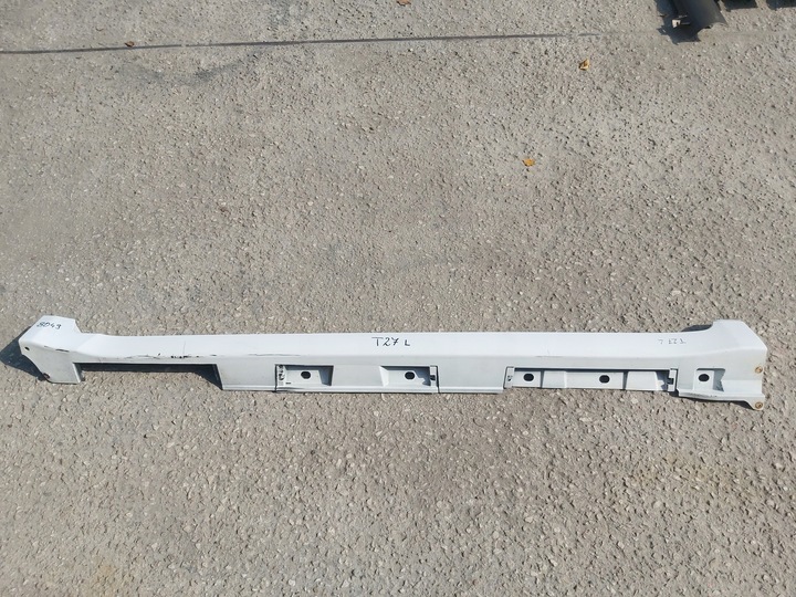 фото №1, Toyota avensis t27 планка порогова ліва накладка порога захист