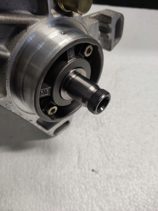 фото №8, Насос впрыскивающий bosch 0400195001 mercedes 2.5d a6050700401