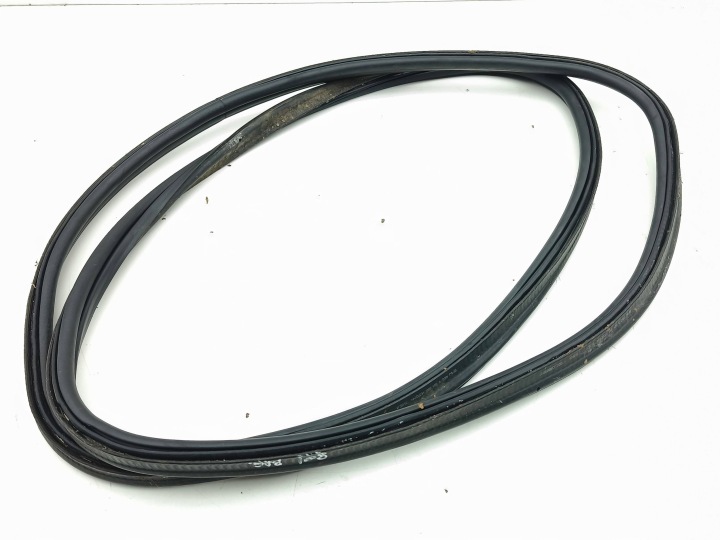 фото №7, Mini cooper countryman r60 2011 уплотнитель крышки багажника 9801388