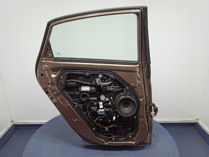 фото №8, Hyundai i30 ii gd 12- hb 5d дверь зад левые задние p5n сатиновый чёрный жёлтый