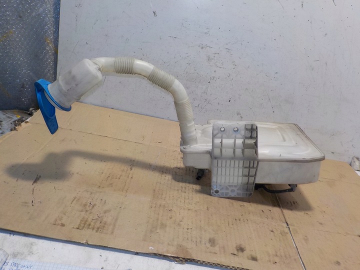 фото №1, Бак омывателя golf v 1.6fsi