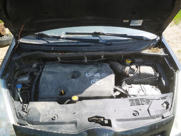 фото №7, Toyota corolla verso коробка запобіжників 2006 2.2l 892210f010 0603280958