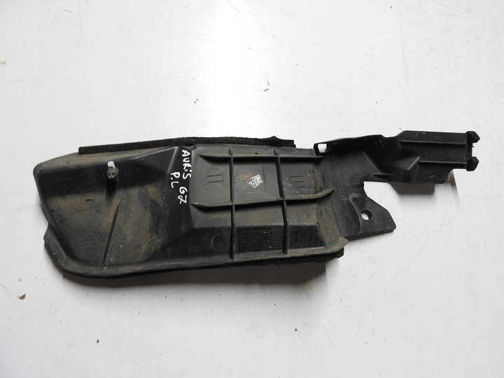 фото №10, Toyota auris i 06-09 защита крыльев левый перед 53826-02020 53826-02030