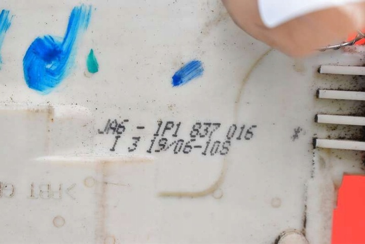 фото №7, Замок дверь правые перед переднее eu 1p1837016 seat toledo 3 iii 04-10