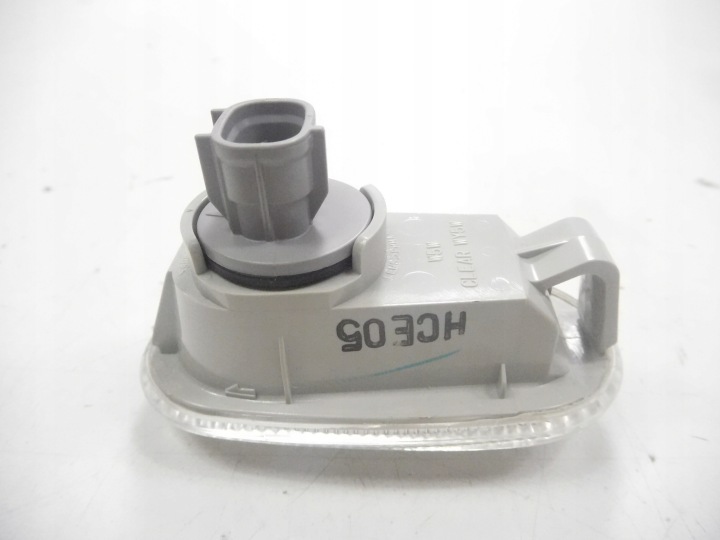 фото №6, Поворотник бічний білий r=l mitsubishi l200 oem номер 8351a041