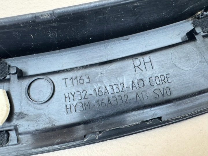 фото №14, Land rover discovery 5 v 16- молдинг дверь правая зад правая задняя hy32-16a332