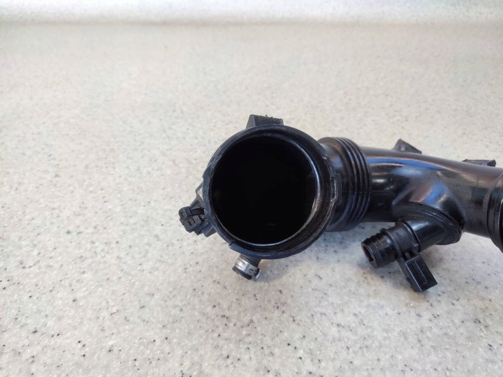 фото №5, Труба шланг воздуха впускной mercedes c w205 c205 2.0 c350e a2740900929