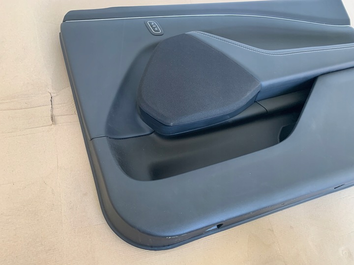 фото №10, Ford mustang mach-e rwd 21r боковина оббивка двері праві перед передня