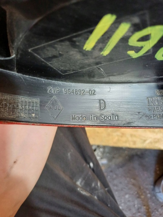 фото №9, Фара правая задняя зад oem номер 8200142683 renault megane 2 ii 03-12