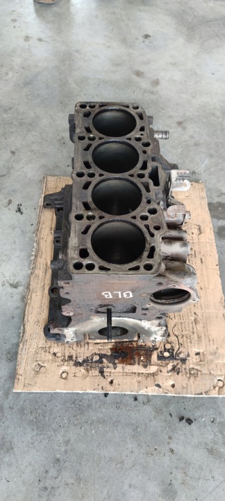 фото №8, Блок  двигуна audi a4 b7 a6 c6 2.0 tdi blb 03g021a