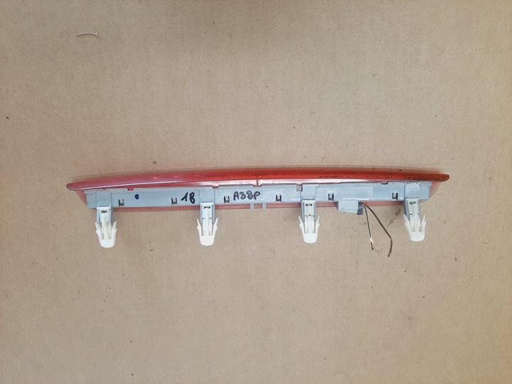 фото №6, Лампа третье свет сплав крышки audi a3 8p 5 дверь 8p4945097