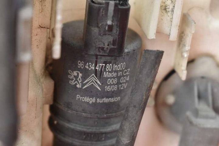 фото №10, Бачок омывателя 9683488180 citroen c5 ii x7 iii 2.0 hdi 163 km