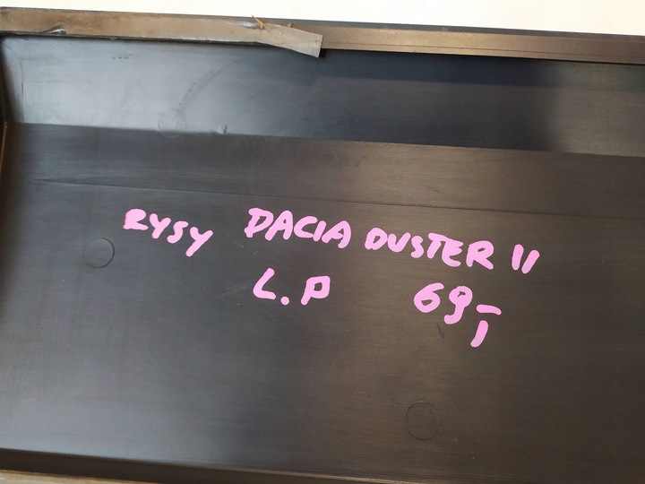 фото №7, Планка двері лівий перед dacia duster 8201700230